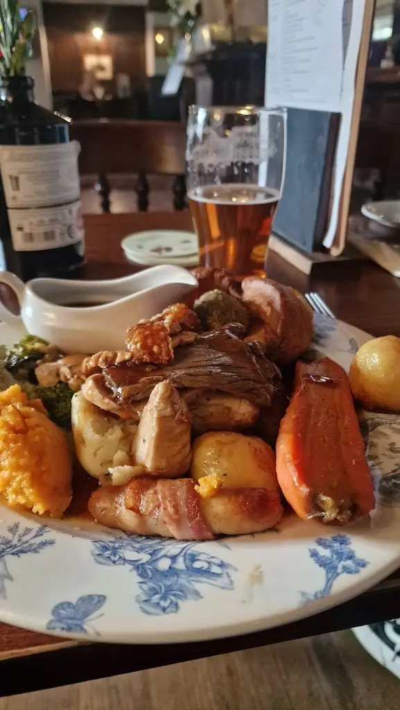 Rik Cotterill_The Norton Arms_Borough of Halton_review