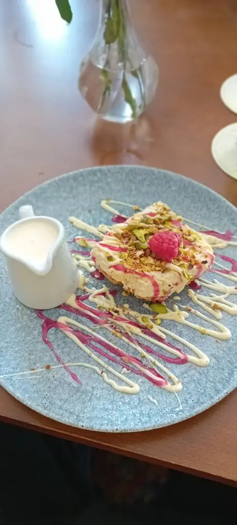 kevin warburton_The Norton Arms_Borough of Halton_review