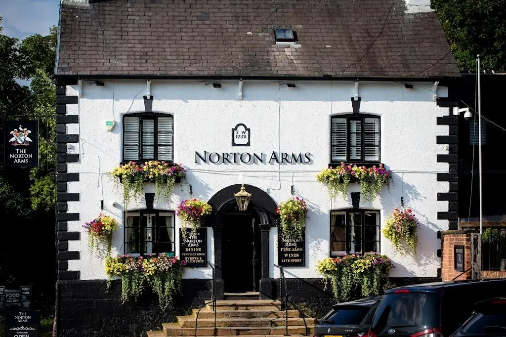 The Norton Arms restaurant in Borough of Halton