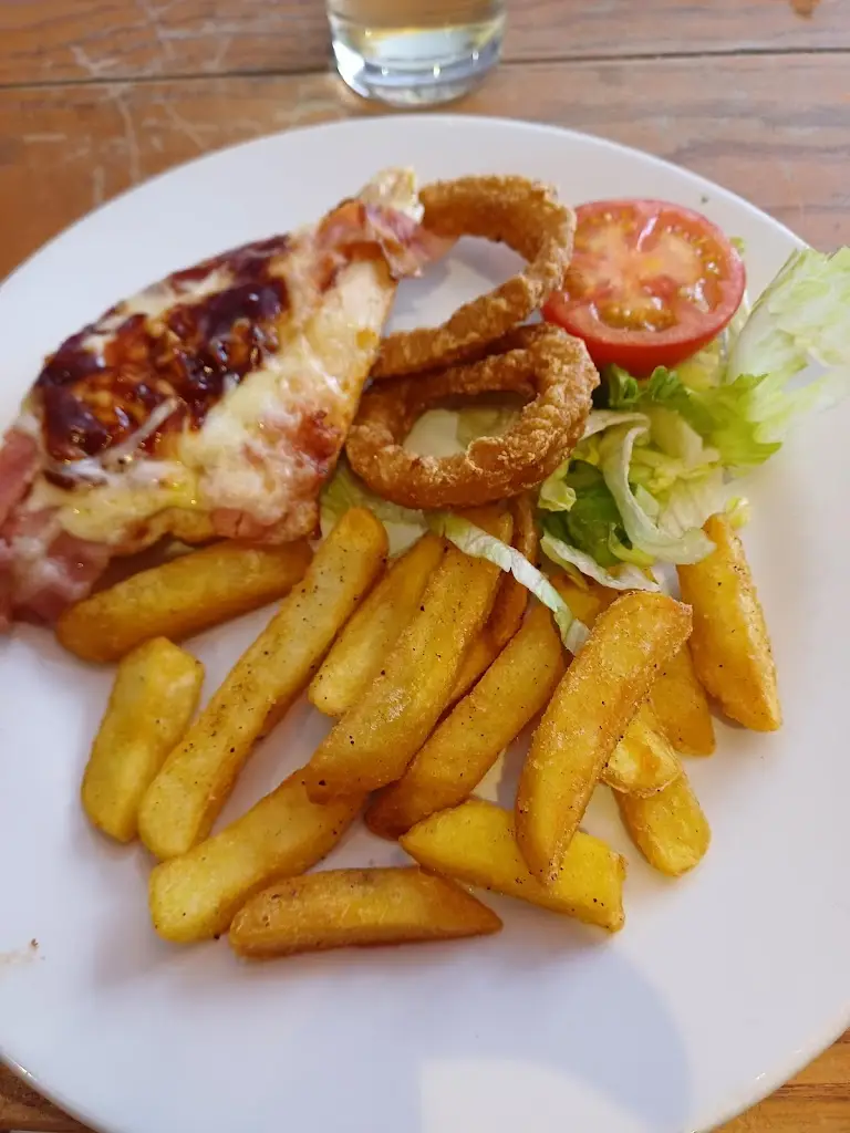 Jools Fisher_Ten Lock Flight_Borough of Halton_review