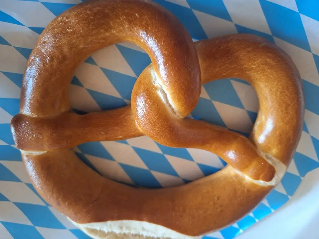 Kerry White_Ten Lock Flight_Borough of Halton_review