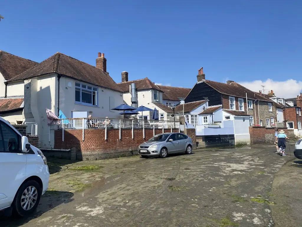 Peter Meade_The Anchor Bleu_Bosham_review