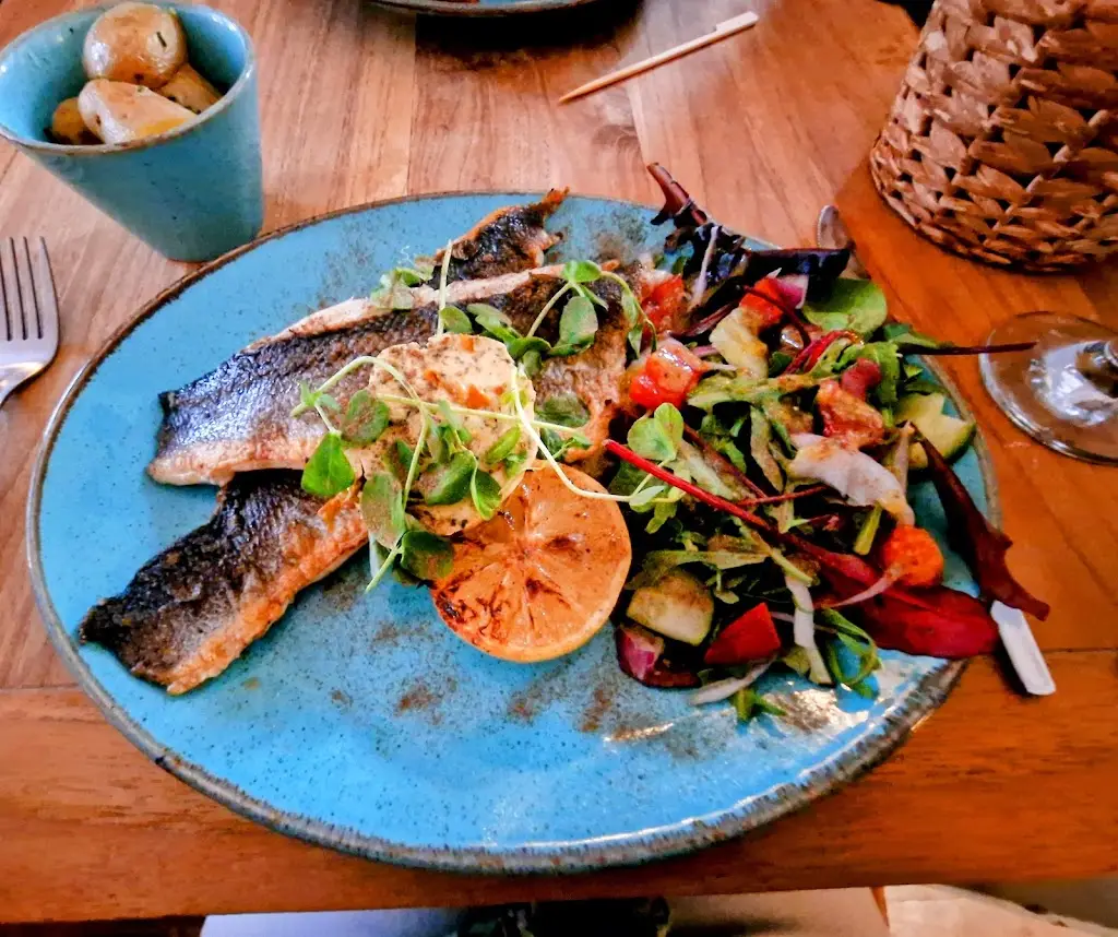 Lesley Bristow_The Anchor Bleu_Bosham_review