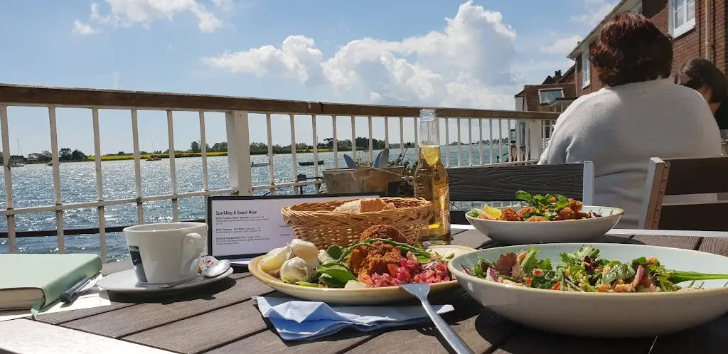 The Anchor Bleu_Bosham_slider_image_3