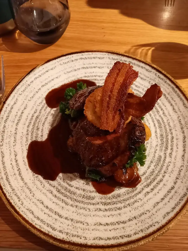 Nils James_Marwick's Brasserie_Bosham_review