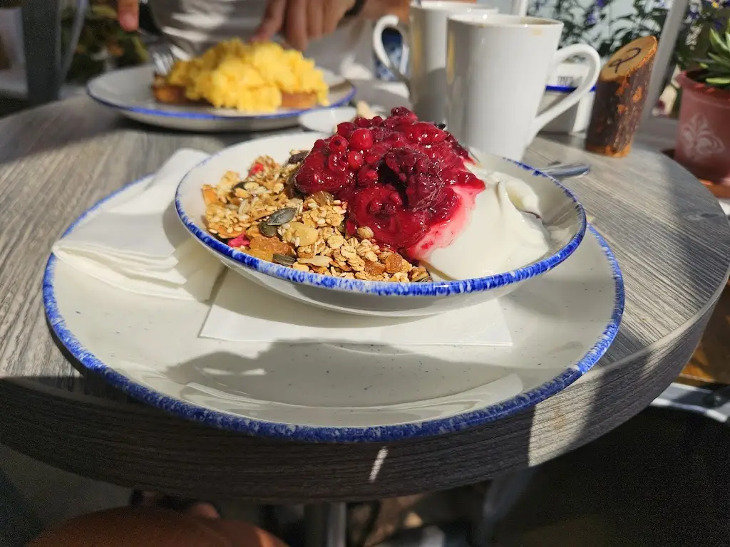 Wendy O'Brien_Shoreside Cafe_Bosham_review