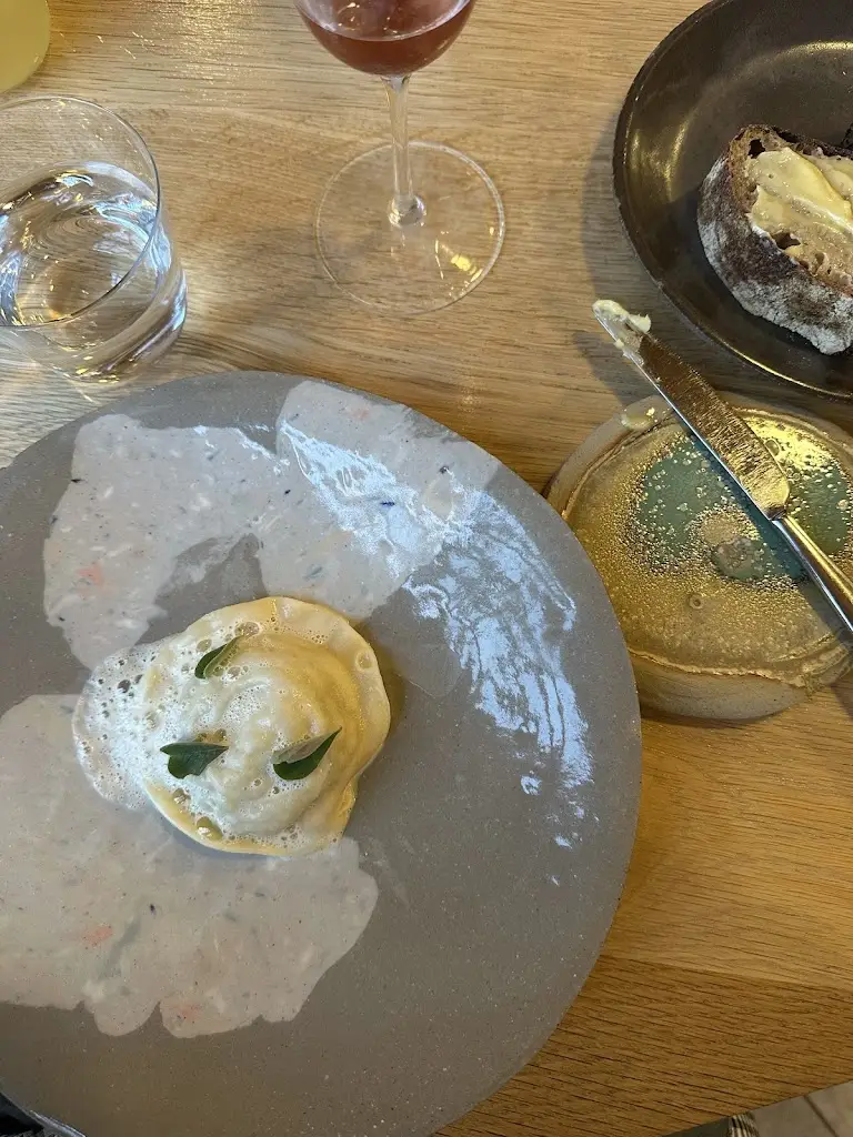 Elin_Where the Light Gets In_Borough of Stockport_recensione