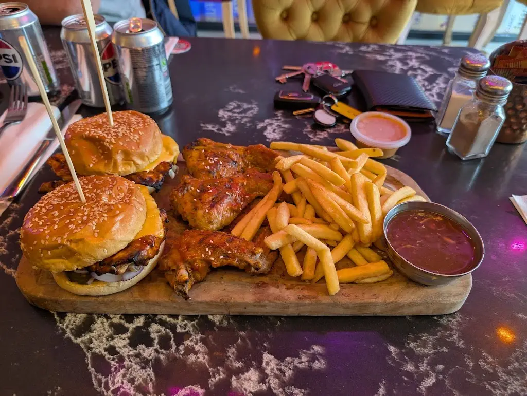 Ian Liu_Lucky’s Diner Stockport_Borough of Stockport_review
