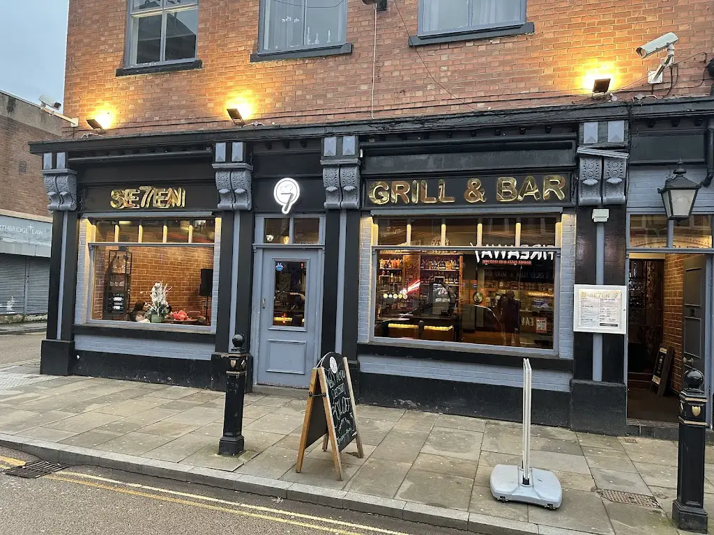 Se7en bar&grill_Borough of Stockport_slider_image_1