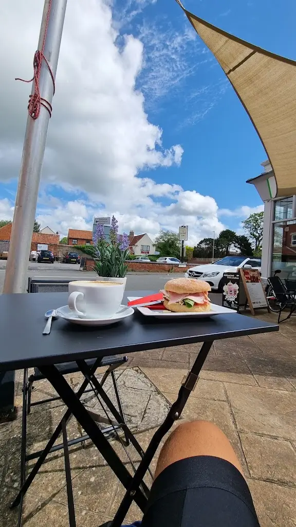 M Botham_Pizzini coffee shop_Bottesford_review