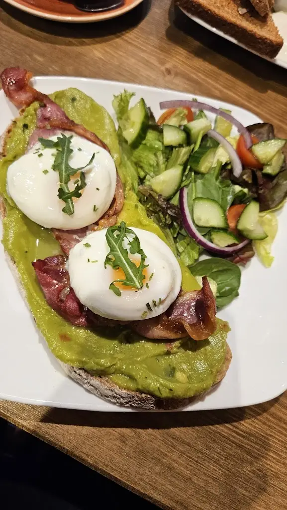 Kate Ash_Margo & Plum Store & Coffee House_Bottesford_review