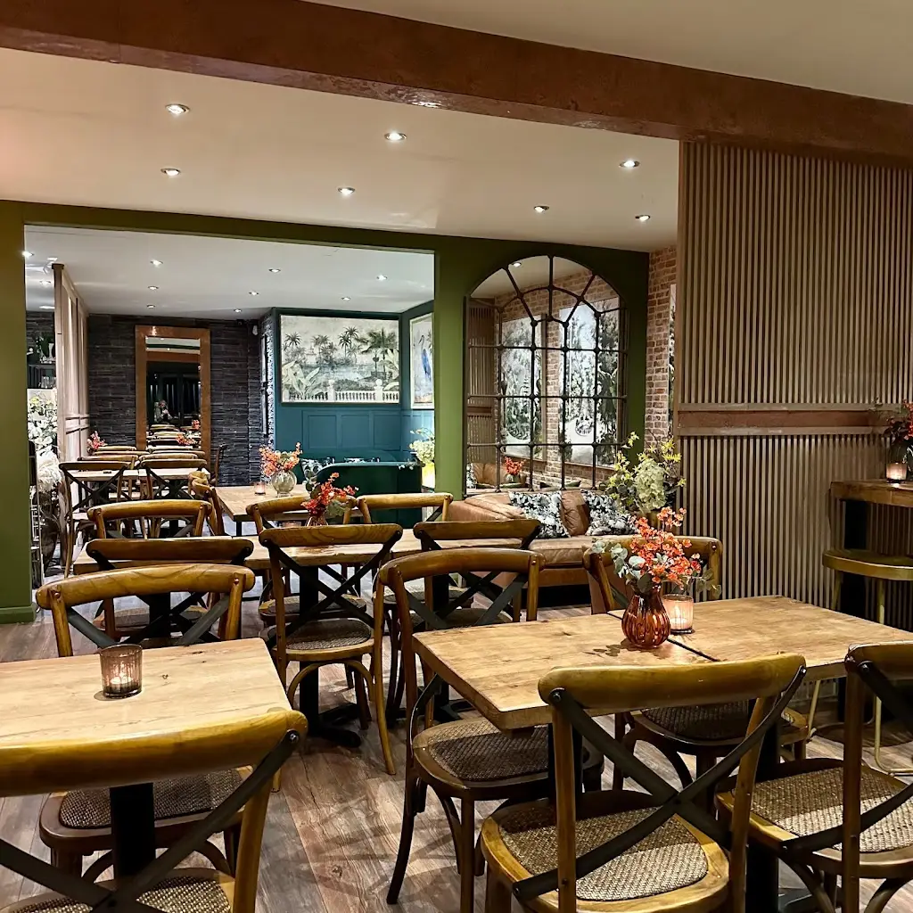 Margo & Plum Store & Coffee House_Bottesford_slider_image_1