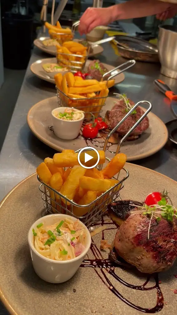 The Hole In The Wall_Bottisham_slider_image_2