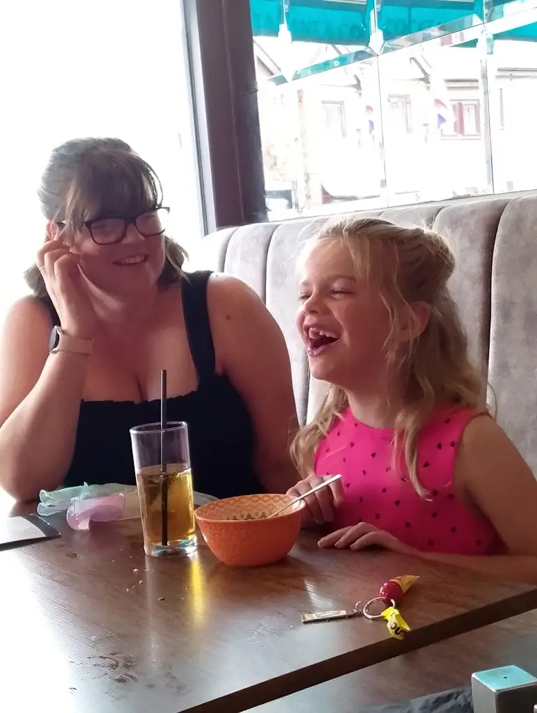 Simon Bell_La Mama Bar & Restaurant_Borough of Wigan_review