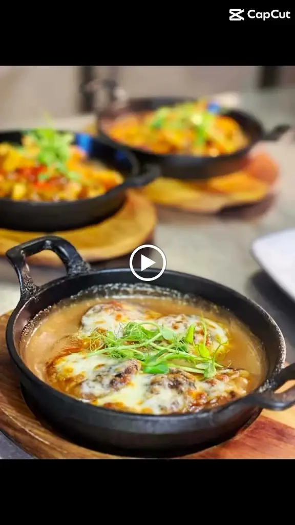 La Mama Bar & Restaurant_Borough of Wigan_slider_image_2