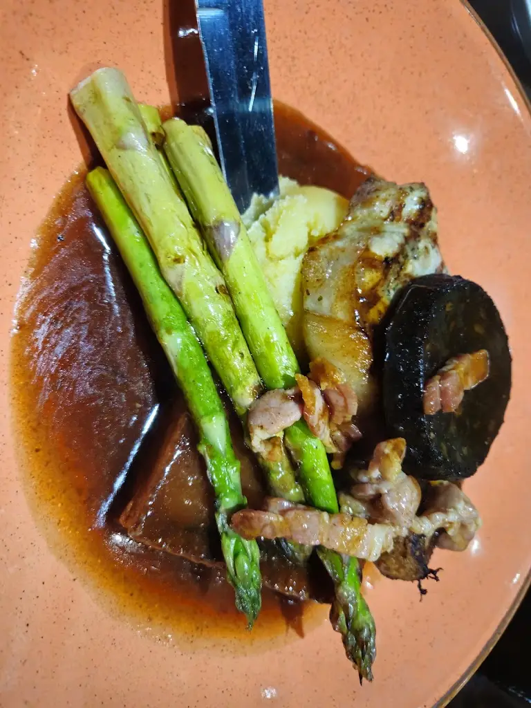 Mike McCartney_Fat Olive Restaurant_Borough of Wigan_review