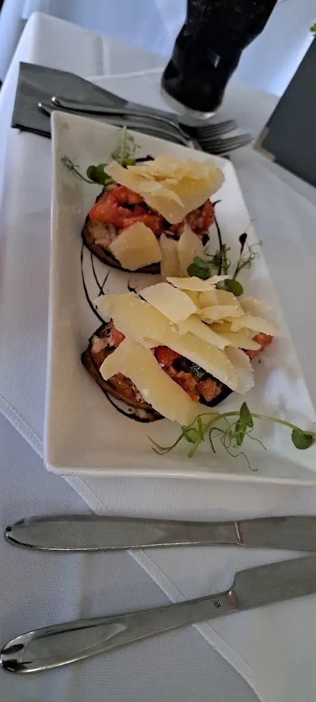 Hayleigh Roberts_Papa Luigis Wigan_Borough of Wigan_review