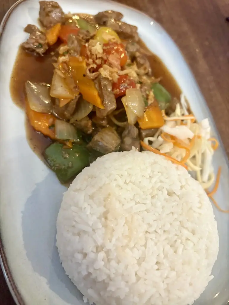 Lauren Ashley_Cô Lê Vietnamese Restaurant_Borough of Wigan_review