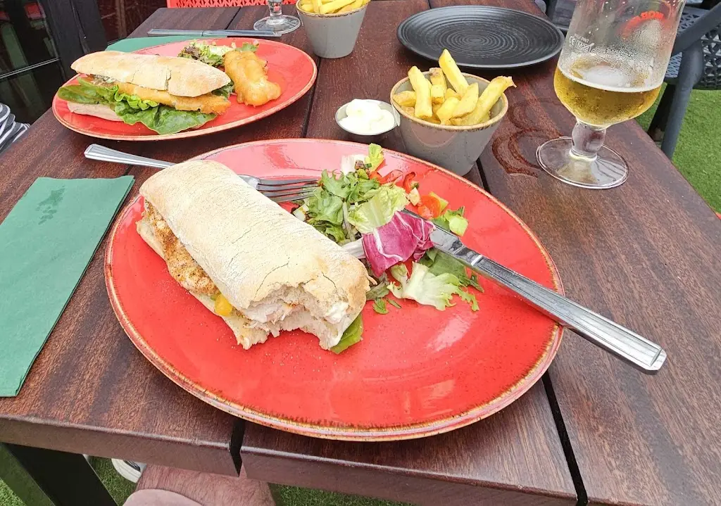 Dave C_Posthouse_Borough of Wigan_reseña