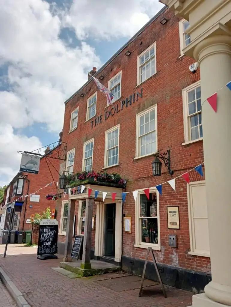 The Dolphin_Botley_slider_image_3