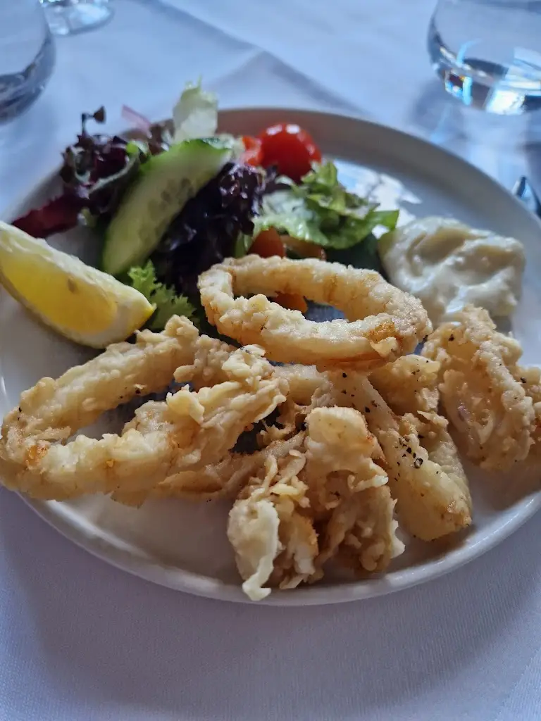 Nicky Hirst_Regginas Italian_Botley_review