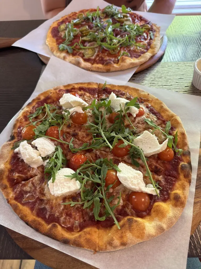 Alex Peart_Flour and Fire Artisan Pizza_Botley_avis