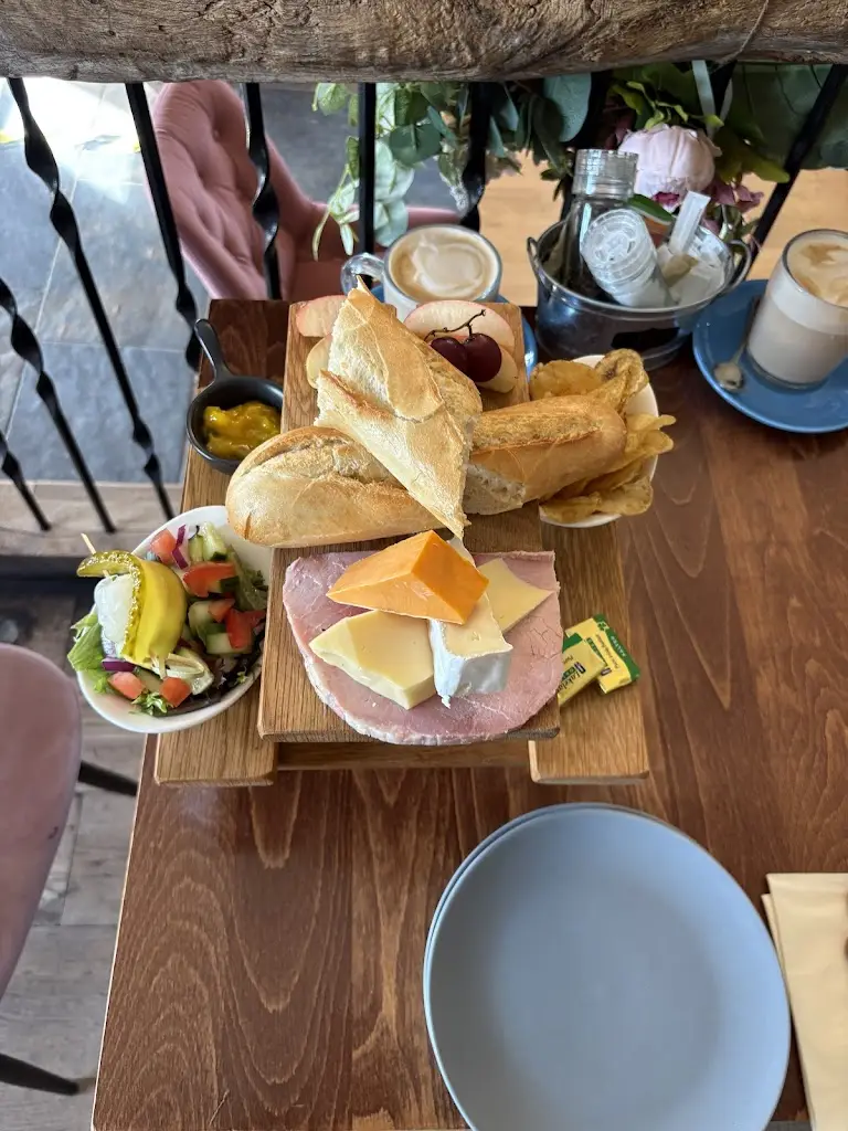 David Keen_Pinkmead Bistro & Tearooms_Botley_review