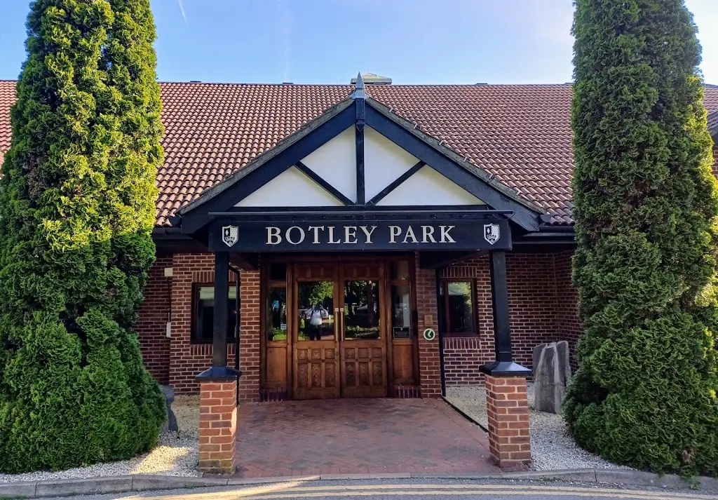 Winchester Restaurant at Macdonald Botley Park Hotel & Spa_Botley_slider_image_1