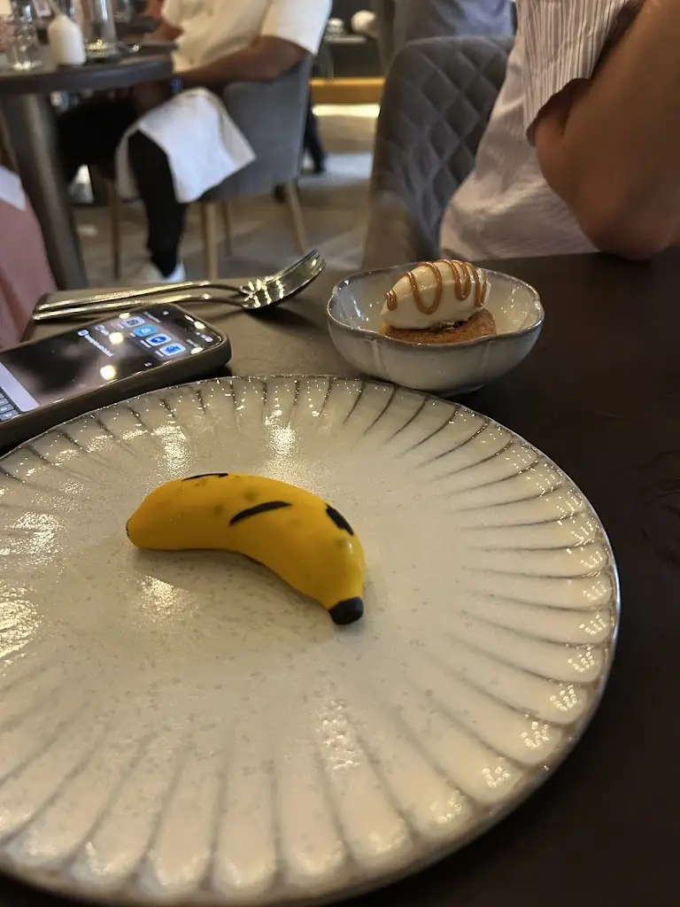 Richard Shorthouse_Upstairs by Tom Shepherd_Alrewas_review