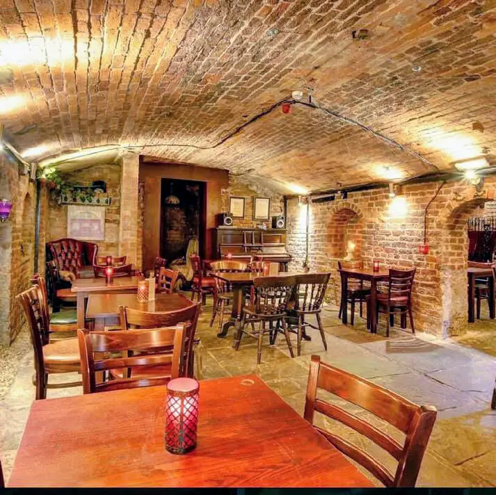 Vicolo Del Vino_Borough of Rochdale_slider_image_1