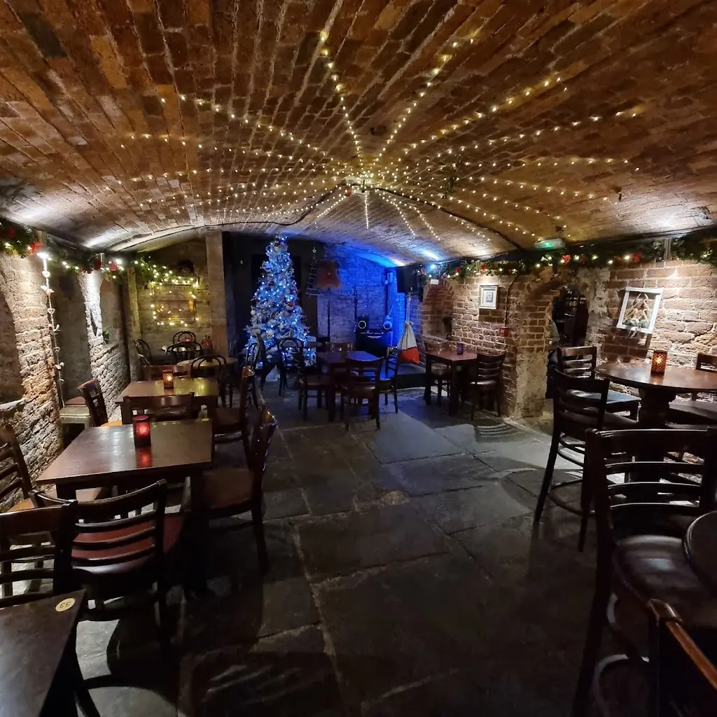 Vicolo Del Vino_Borough of Rochdale_slider_image_3