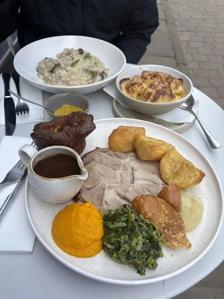 Jerry Lo_Restaurant Amor_Boston Spa_review