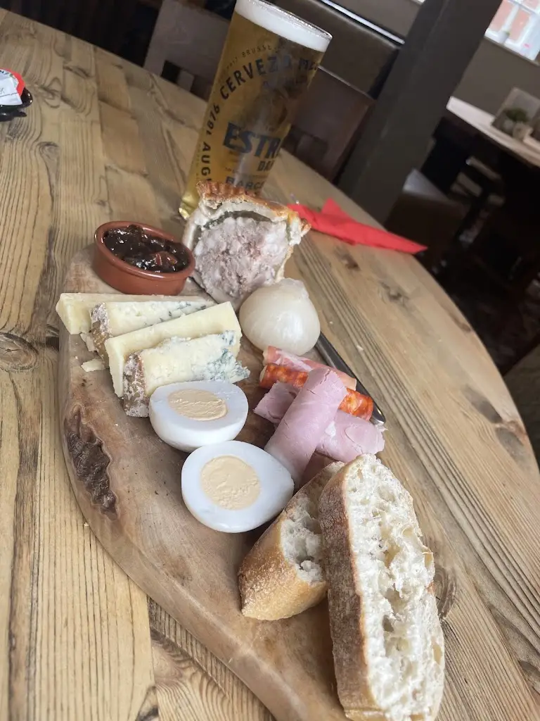 Viktorija Brown_The White Swan Ockbrook_Borrowash_review