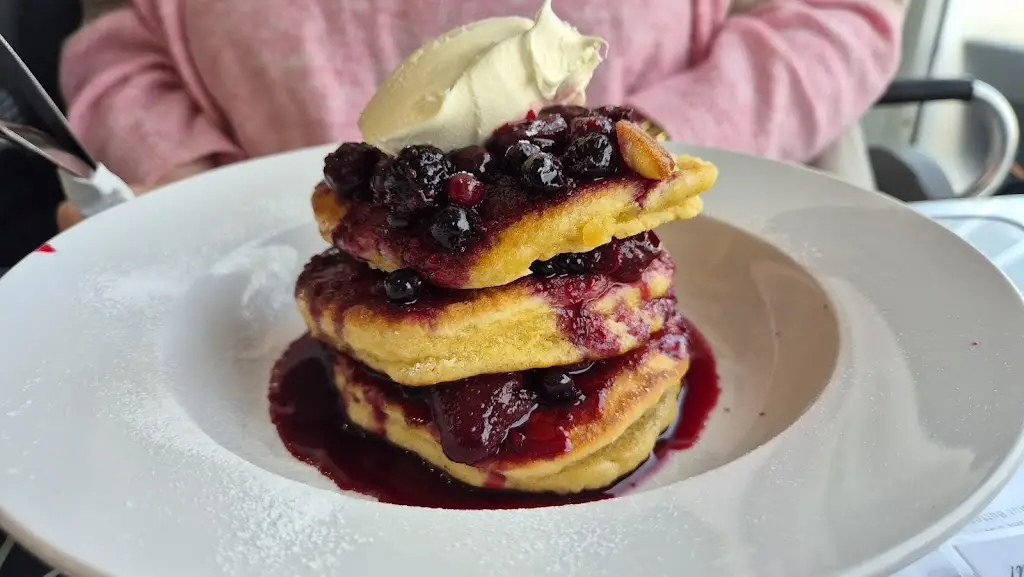 David Puls_Fintons Cafe & Bakehouse_Borrowash_review