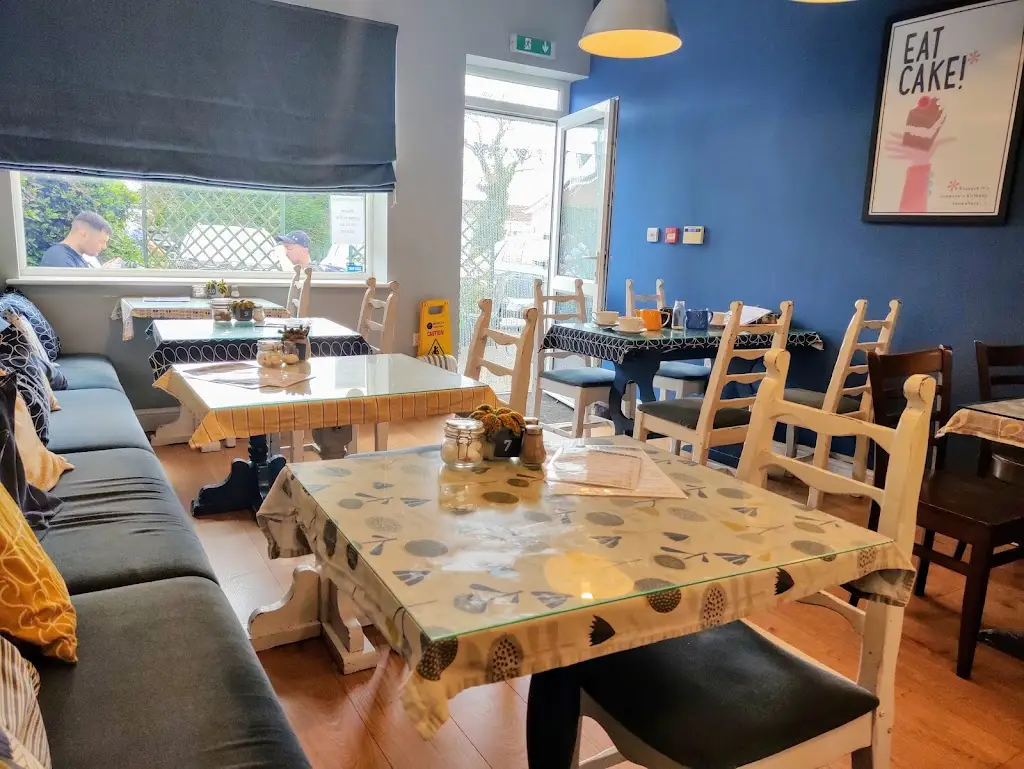 Fintons Cafe & Bakehouse_Borrowash_slider_image_3