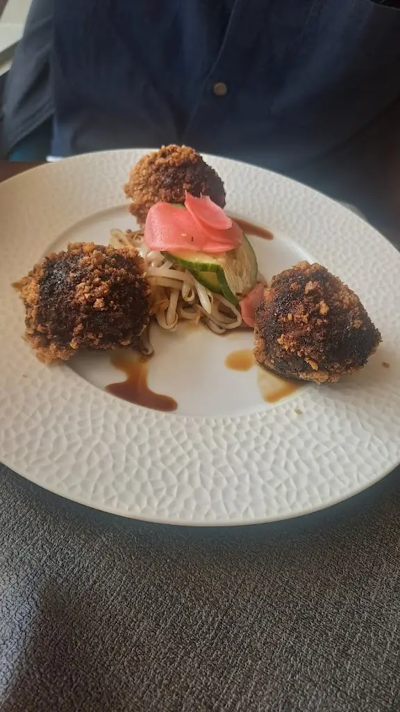 Louise Fenton_Larder_Alrewas_review