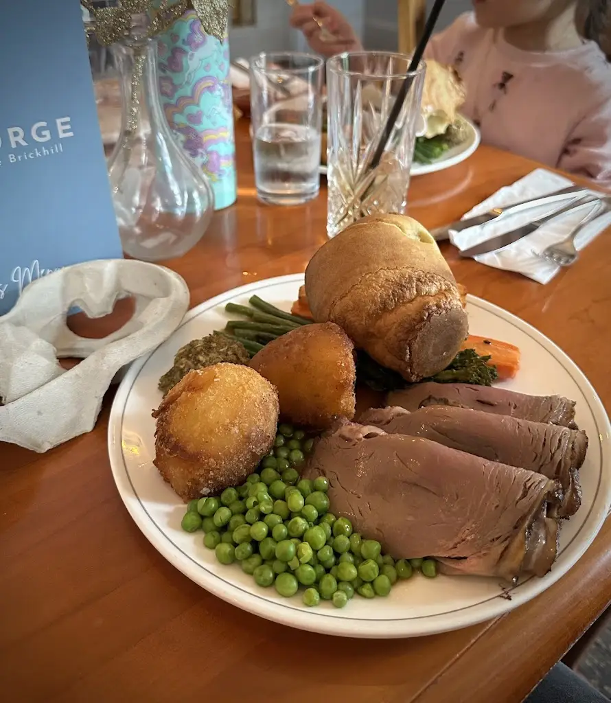 Nicholas Towers_The George pub_Bow Brickhill_review