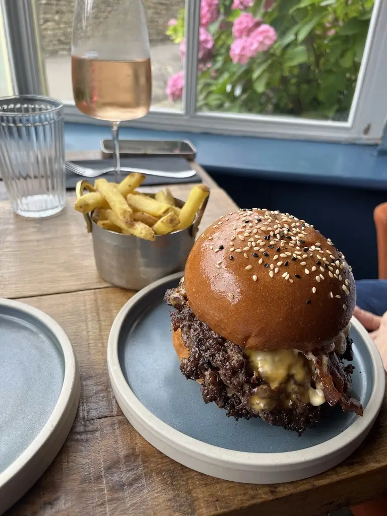 Robin Schick_Smiths_Bourton_review