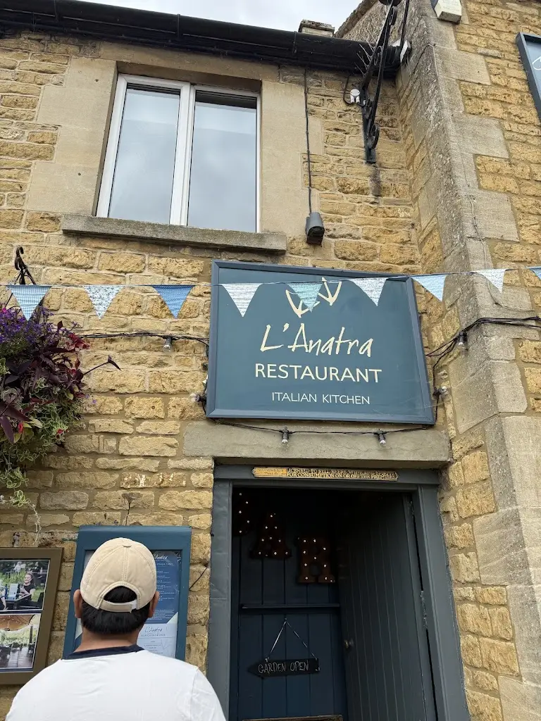 Miss B._L'anatra_Bourton_review