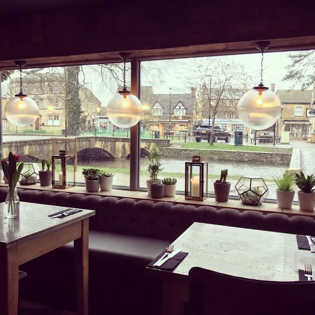 The Croft Restaurant restaurant à Bourton