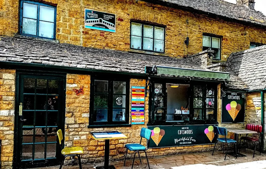 Venezia Italian Restaurant Bourton_Bourton_slider_image_1