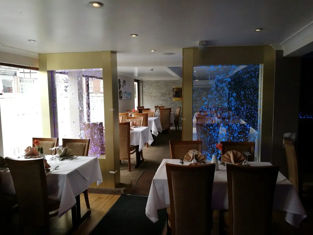 Zeera Indian & Bangladeshi Restaurant_Bovingdon_slider_image_3