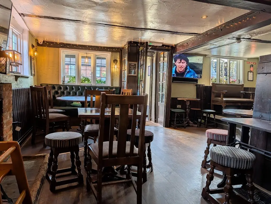 The Bell Inn Bovingdon restaurant in Bovingdon