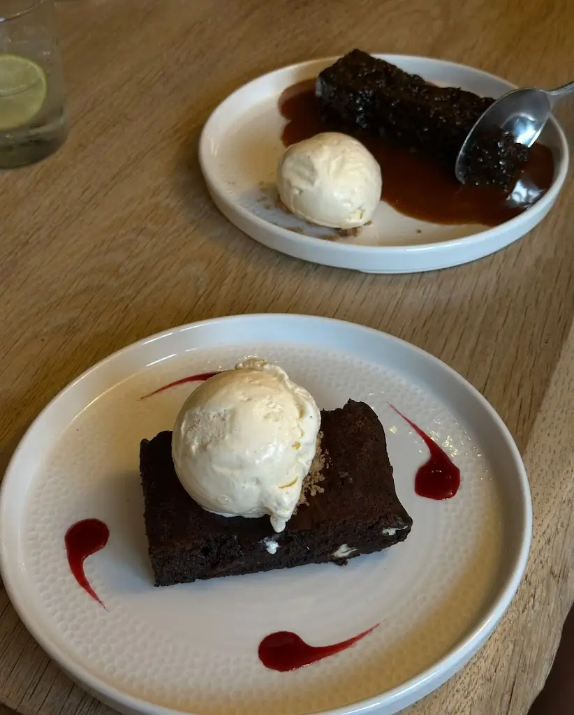 Toni_Bricklayers - Flaunden_Bovingdon_review