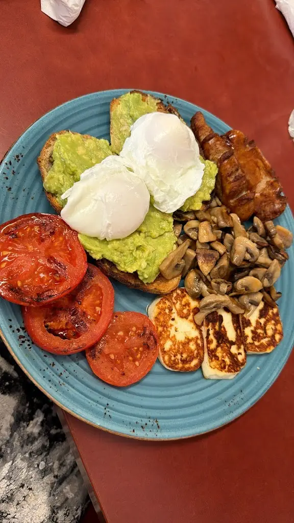 Aaron Gibson_K's Cafe_Bovingdon_review