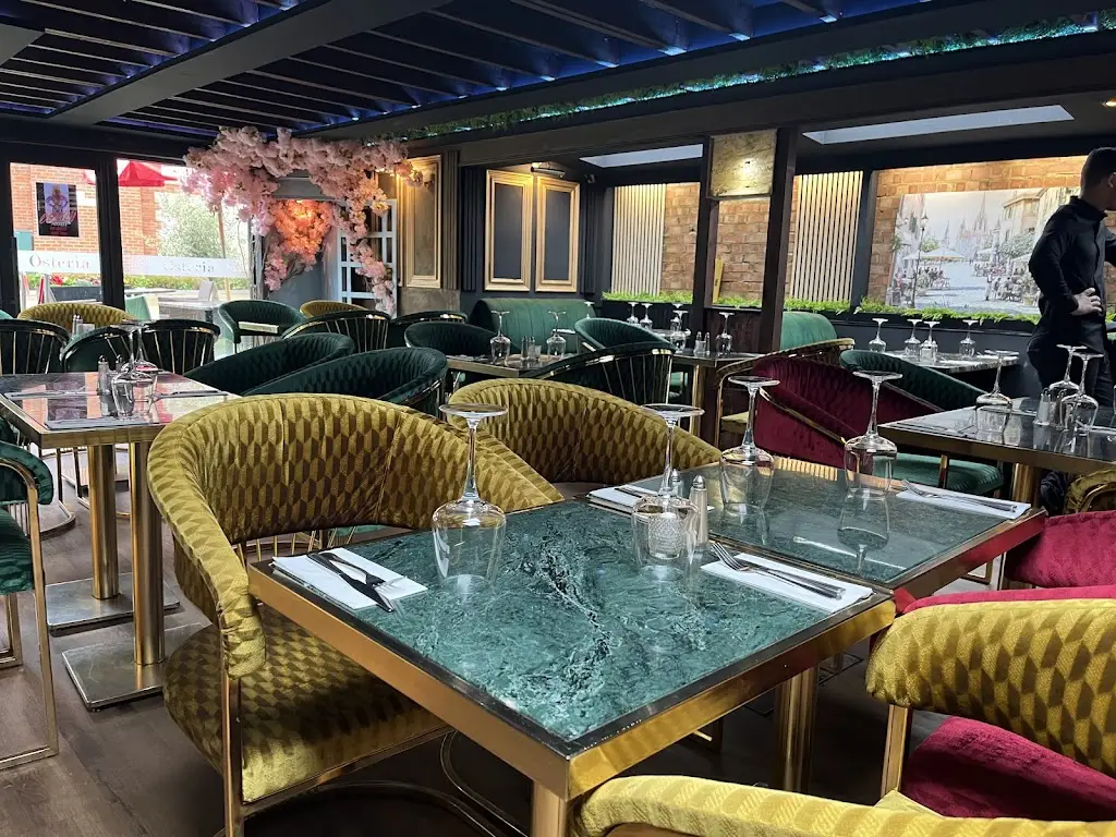 Osteria Bar and Restaurant restaurant in Bovingdon