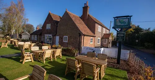 The Green Dragon_Bovingdon_slider_image_3