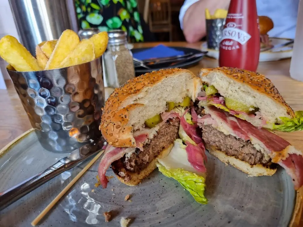 Menu_White Horse_Bovingdon_image_6