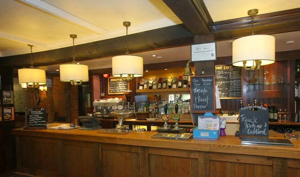 White Horse_Bovingdon_slider_image_1