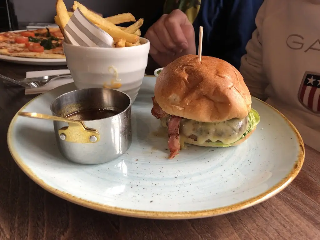 Menu_Fishery Inn Boxmoor_Bovingdon_image_7